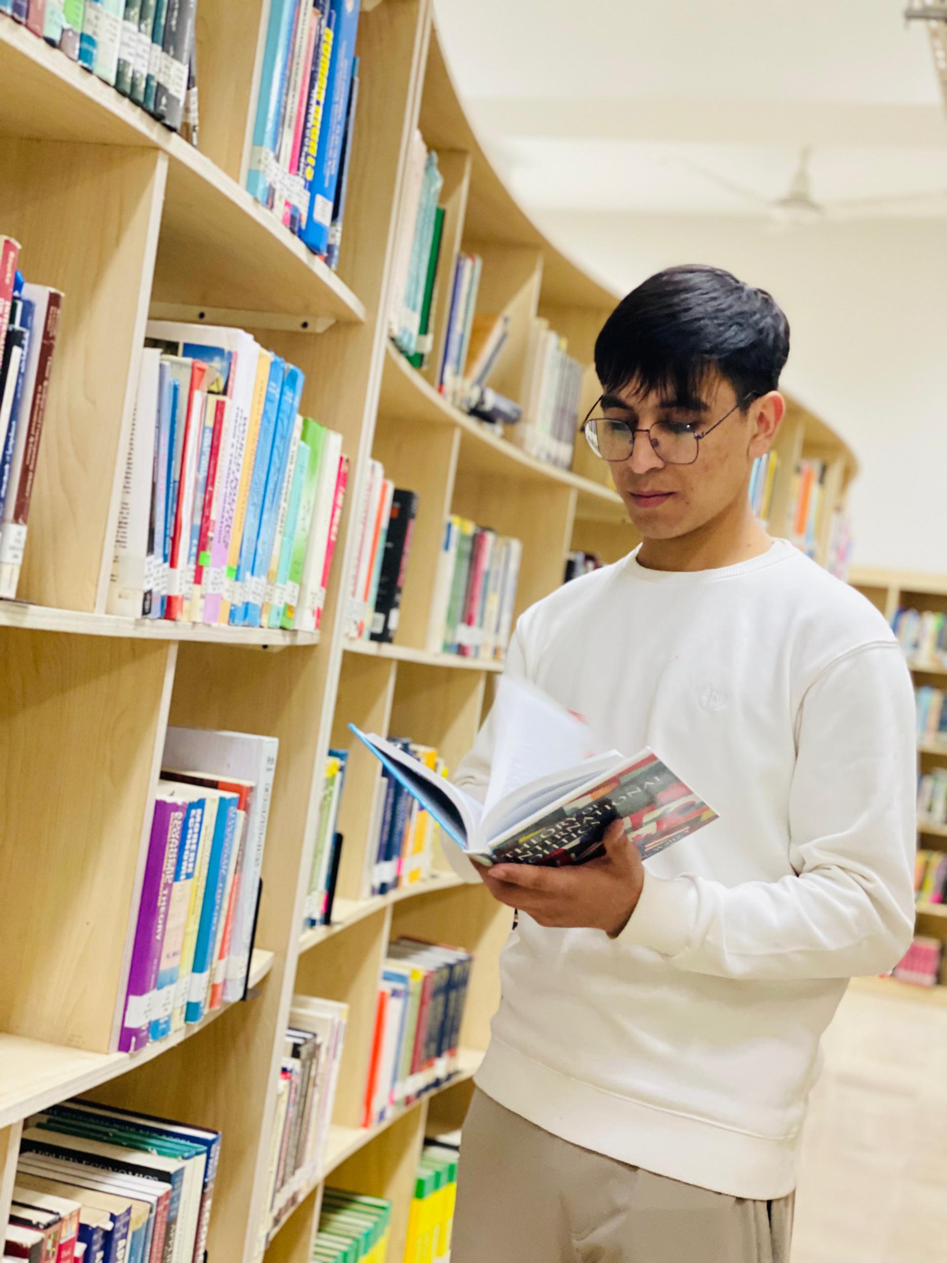 Ahmad Komail Zafari — Full-Stack Developer and IT student